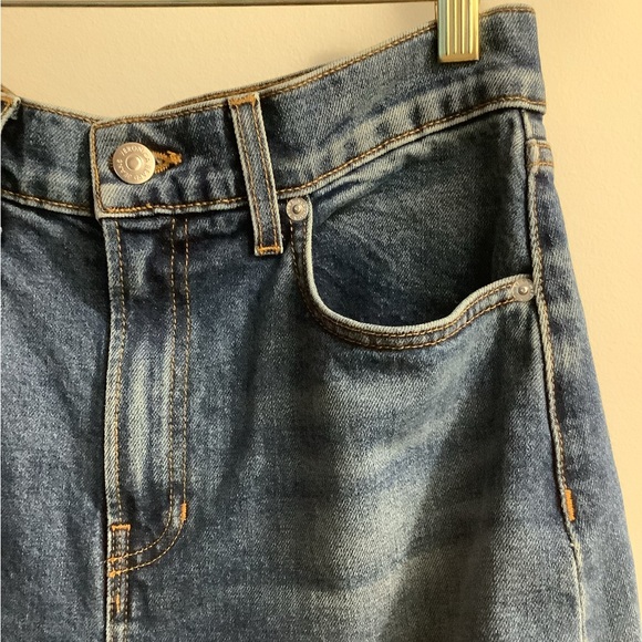 VERONICA BEARD
Charlie Denim High-Rise Barrel Jean | size 28 - Picture 3 of 11